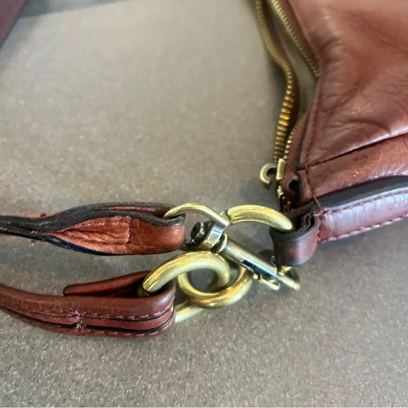 Margot NY Genuine Leather Purse - Picture 4 of 16